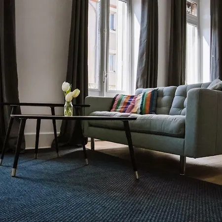 Bright And Renovated Studio // 5min From The Train Station アパート トゥールーズ